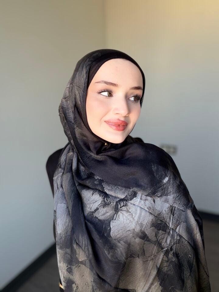 Sareva Siyah Gri Desenli Rami Şal