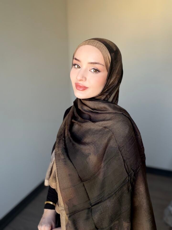 Sareva Siyah Haki Bej Desenli Rami Şal