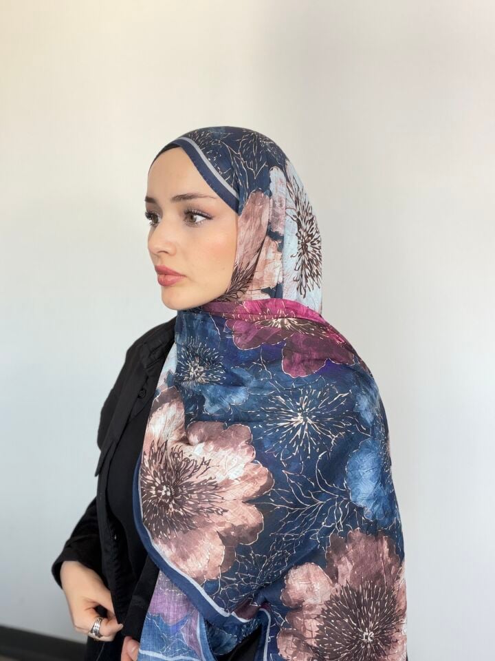 Sareva Lacivert Gül Kurusu Desenli Bambu Şal