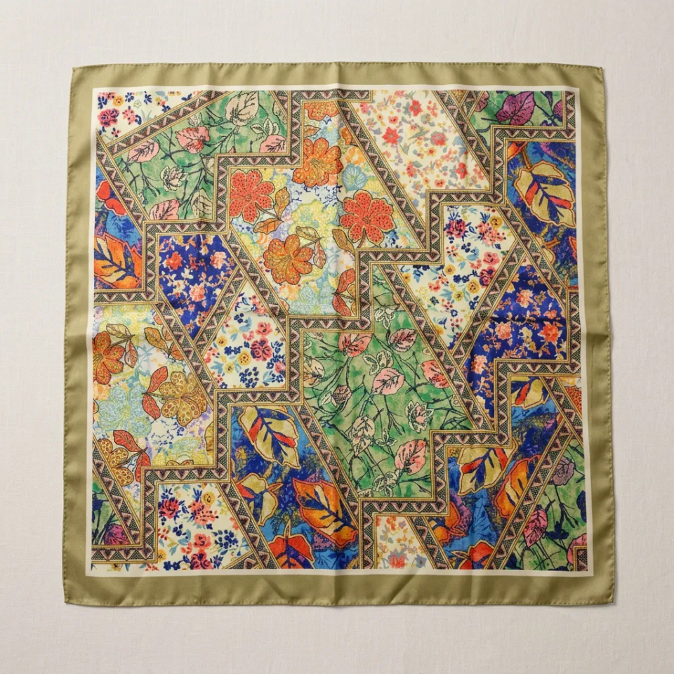 Sareva Haki Patchwork Çiçek Desenli Fular